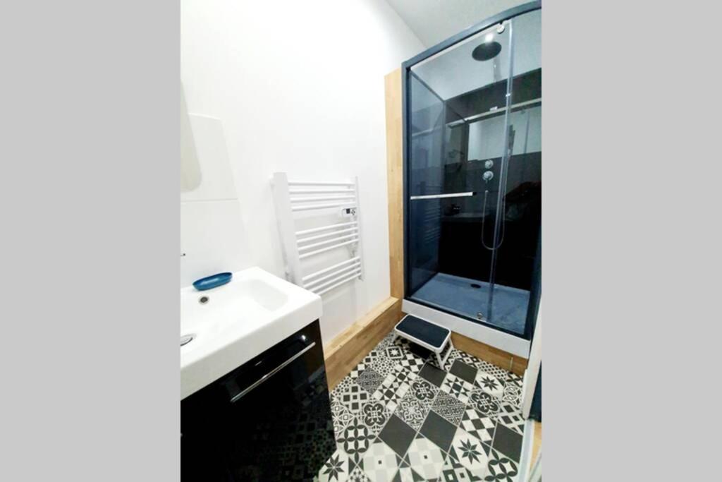 Appartement Lumineux Tout Confort De 33M2 Au Centre De Vannes Ngoại thất bức ảnh