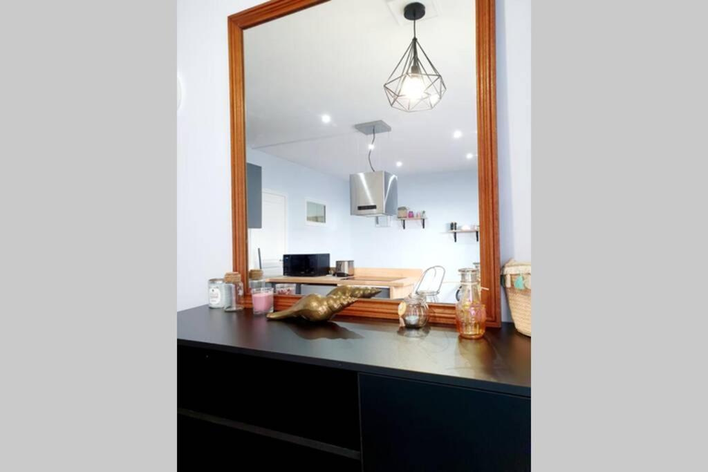 Appartement Lumineux Tout Confort De 33M2 Au Centre De Vannes Ngoại thất bức ảnh