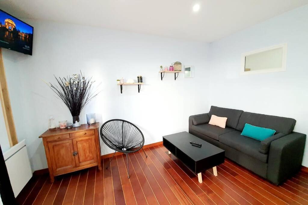 Appartement Lumineux Tout Confort De 33M2 Au Centre De Vannes Ngoại thất bức ảnh
